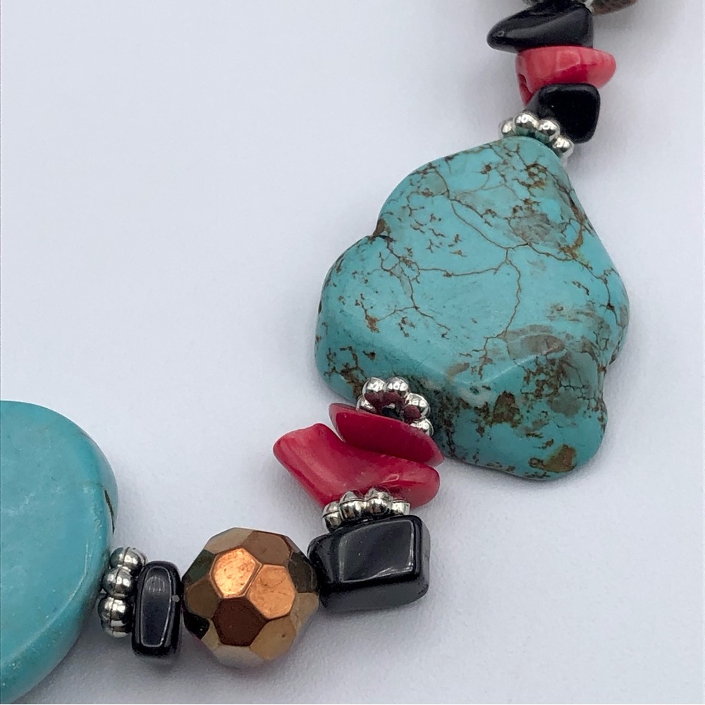 Southwestern Faux Turquoise Faux Bamboo Coral Stone Chip Collar Necklace 17” - Picture 12 of 17
